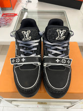 Load image into Gallery viewer, Louis Vuitton Trainer Black Grey