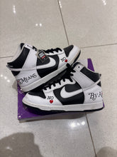 Load image into Gallery viewer, Nike SB Dunk High Supreme By Any Means Black
