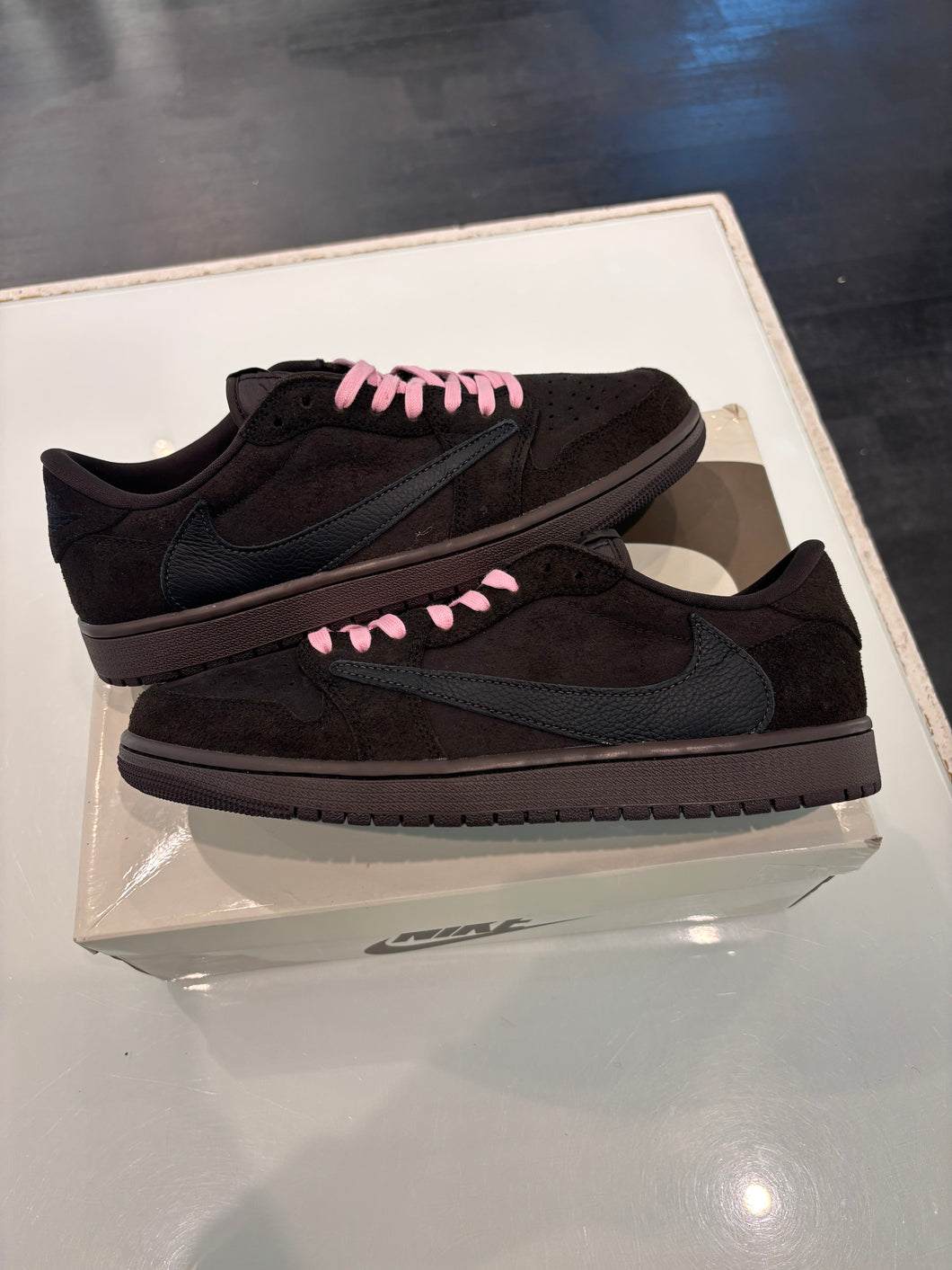 Jordan 1 Retro Low OG SP Travis Scott Velvet Brown