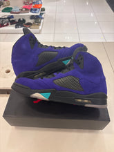 Load image into Gallery viewer, Jordan 5 Retro Alternate Grape
