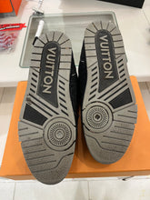 Load image into Gallery viewer, Louis Vuitton Trainer Black Grey