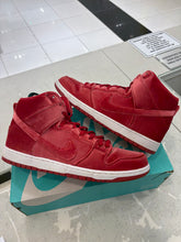 Load image into Gallery viewer, Nike SB Dunk High Red Velvet
