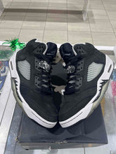 Load image into Gallery viewer, Jordan 5 Retro Moonlight (2021)