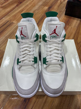 Load image into Gallery viewer, Jordan 4 Retro SB Pine Green
