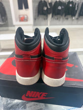 Load image into Gallery viewer, Jordan 1 Retro Bred Banned (2016) (GS)