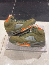 Load image into Gallery viewer, Jordan 5 Retro Olive (2024)