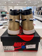 Load image into Gallery viewer, Jordan 1 Retro High Gold Top 3