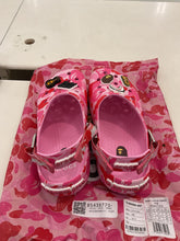 Load image into Gallery viewer, Crocs Classic Clog BAPE ABC Camo Pink