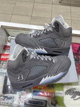 Load image into Gallery viewer, Jordan 5 Retro Wolf Grey (2026)