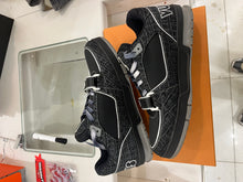 Load image into Gallery viewer, Louis Vuitton Trainer Black Grey