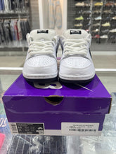 Load image into Gallery viewer, Nike SB Dunk Low White Black