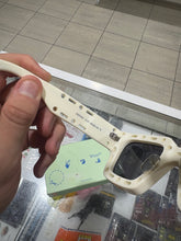 Load image into Gallery viewer, OFF-WHITE Mercer Cut-Out Square Frame Sunglasses White/Red (OERI026S22PLA0010107)