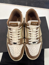 Load image into Gallery viewer, Amiri Skel Top Low Brown Biege