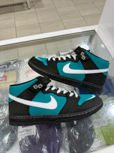 Load image into Gallery viewer, Nike SB Dunk Mid Griffey