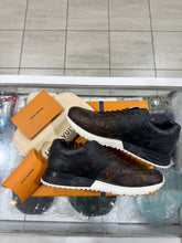 Load image into Gallery viewer, Louis Vuitton Run Away Triple Monogram