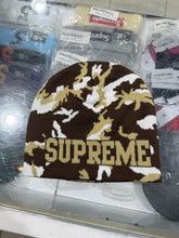 Load image into Gallery viewer, Supreme Beanie Reversible Brown