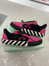Load image into Gallery viewer, OFF-WHITE Vulcanized Low Canvas Black Pink