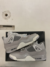 Load image into Gallery viewer, Jordan 4 Retro Frozen Moments (Women's)
