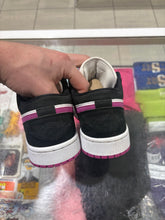 Load image into Gallery viewer, Jordan 1 Low Black Cactus Flower (Women's)