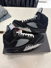 Load image into Gallery viewer, Jordan 5 Retro OG Black Metallic Reimagined