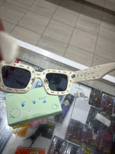 Load image into Gallery viewer, OFF-WHITE Mercer Cut-Out Square Frame Sunglasses White/Red (OERI026S22PLA0010107)