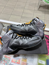 Load image into Gallery viewer, Nike LeBron 12 Flight