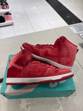 Load image into Gallery viewer, Nike SB Dunk High Red Velvet