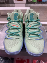 Load image into Gallery viewer, Nike Kyrie 5 Spongebob Squidward