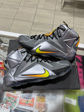 Load image into Gallery viewer, Nike LeBron 12 Flight