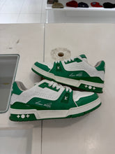 Load image into Gallery viewer, LV Trainer