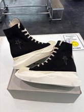 Load image into Gallery viewer, Rick Owens DRKSHDW Abstract High Top Embroidered Pentagram Black