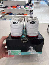 Load image into Gallery viewer, Nike SB Dunk Low Supreme Jewel Swoosh Red