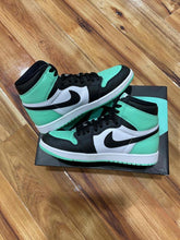 Load image into Gallery viewer, Jordan 1 Retro High OG Green Glow