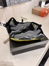 Load image into Gallery viewer, Jordan True Flight Neon