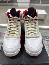 Load image into Gallery viewer, Jordan 5 Retro Fire Red Black Tongue (2013)