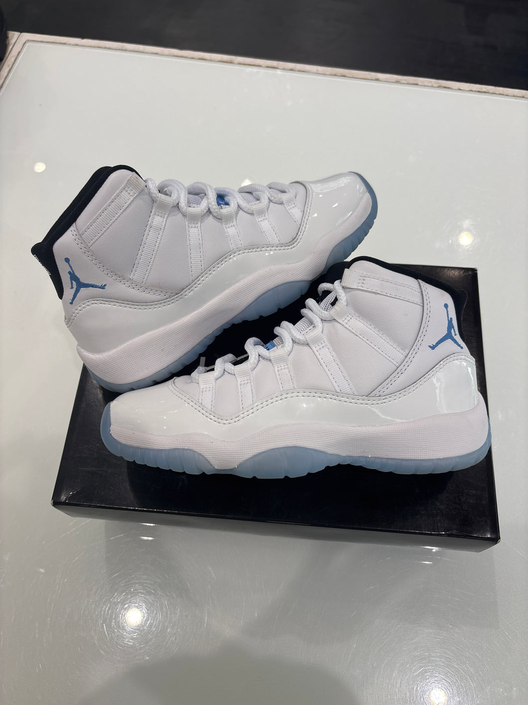 Jordan 11 Retro Legend Blue (2024) (GS)