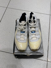 Load image into Gallery viewer, Jordan 11 Retro Columbia (2001)