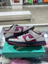 Load image into Gallery viewer, Nike SB Dunk Low Atmosphere Grey True Berry