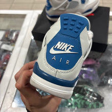 Load image into Gallery viewer, Jordan 4 Retro Military Blue (2024) (GS)